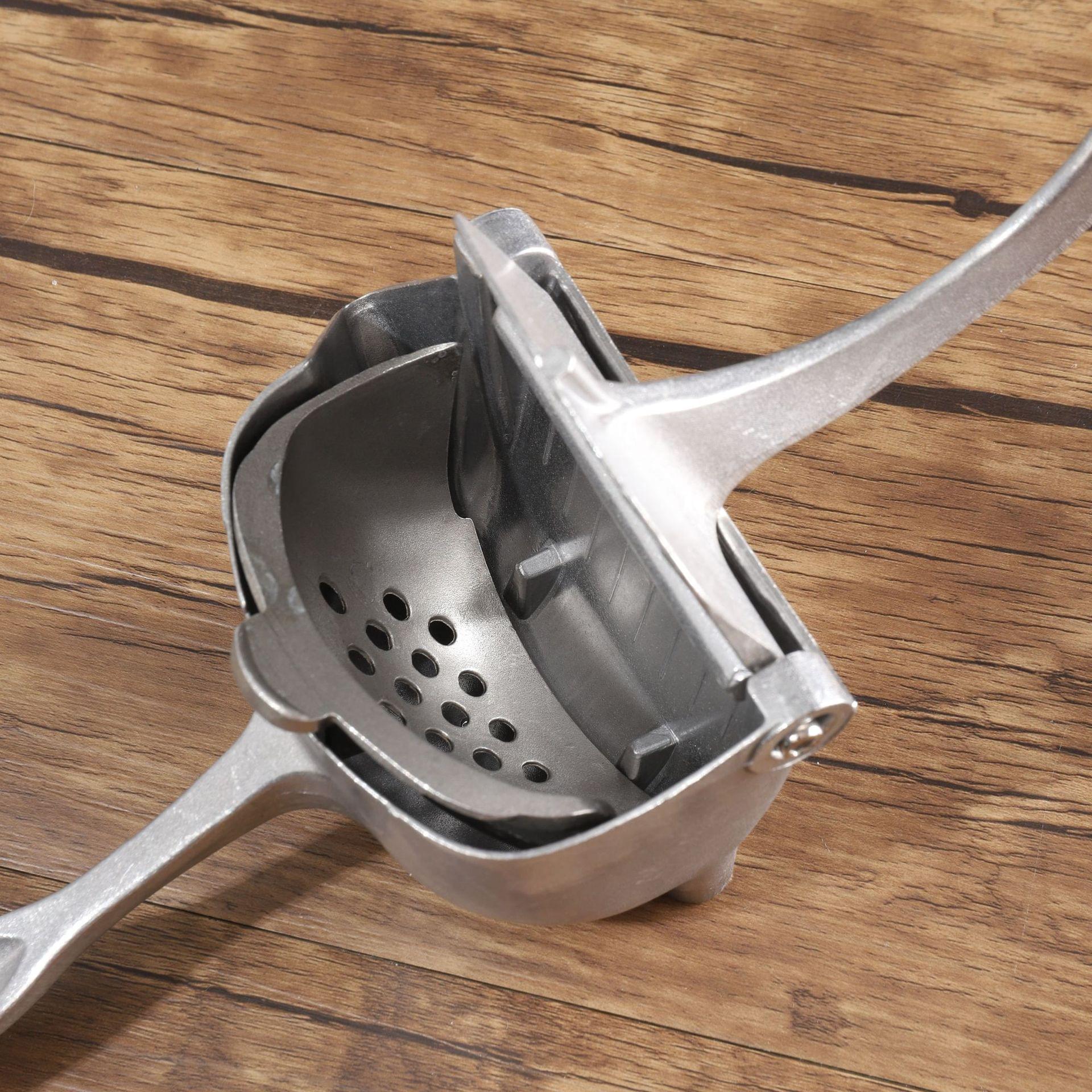 Manual Aluminium Fruit Juicer - Image 3